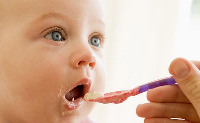 Introdução de alimentos sólidos
